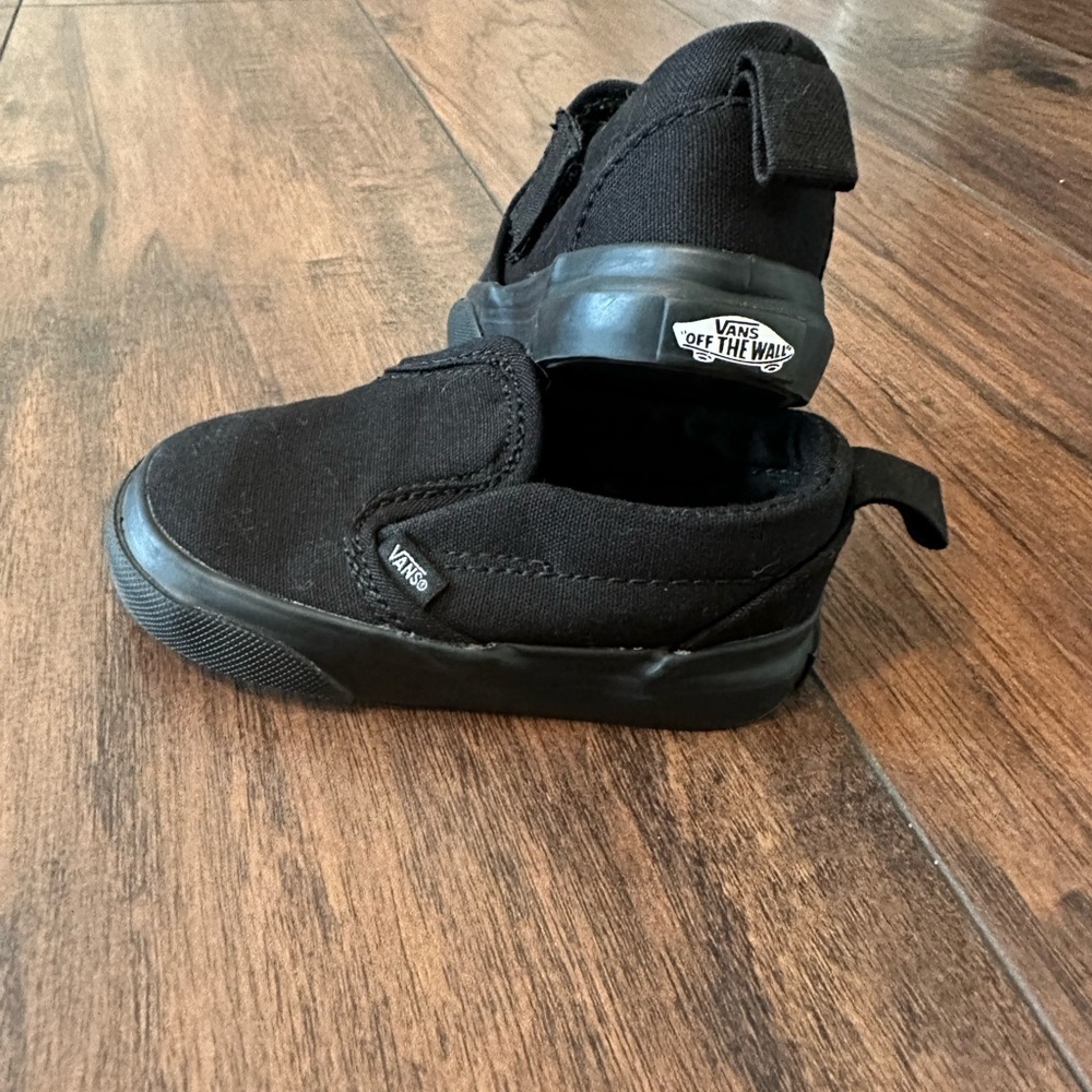 NWOT Vans slip ons toddler